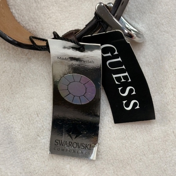 Vintage 90's GUESS Women’s Watch–Model G75772L – Swarovski Components–Never Used - Picture 10 of 11